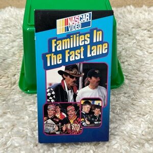 🎁5/$10🎁Nascar Video Families in the fast lane vhs, 1997